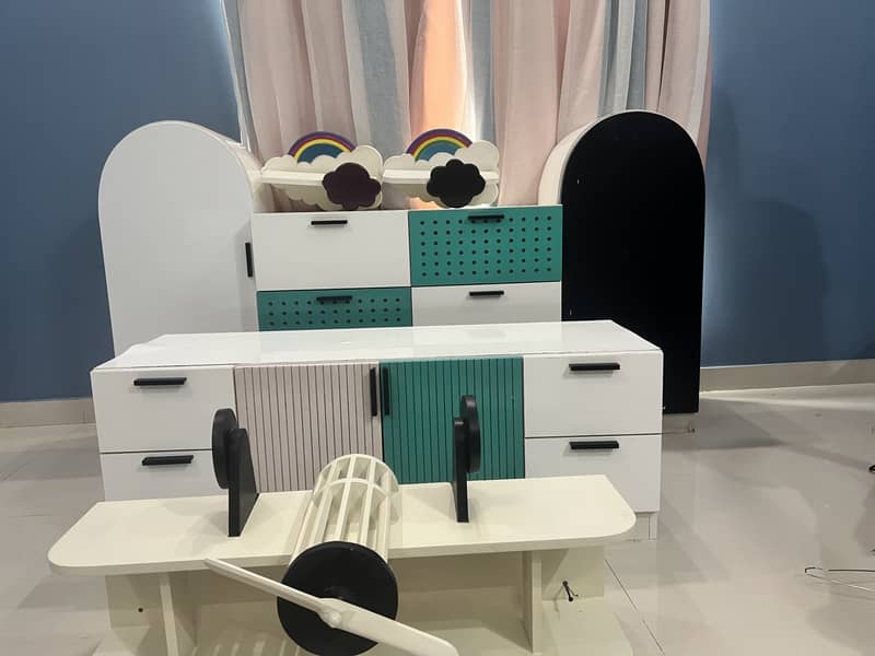 Table with cupboard 2