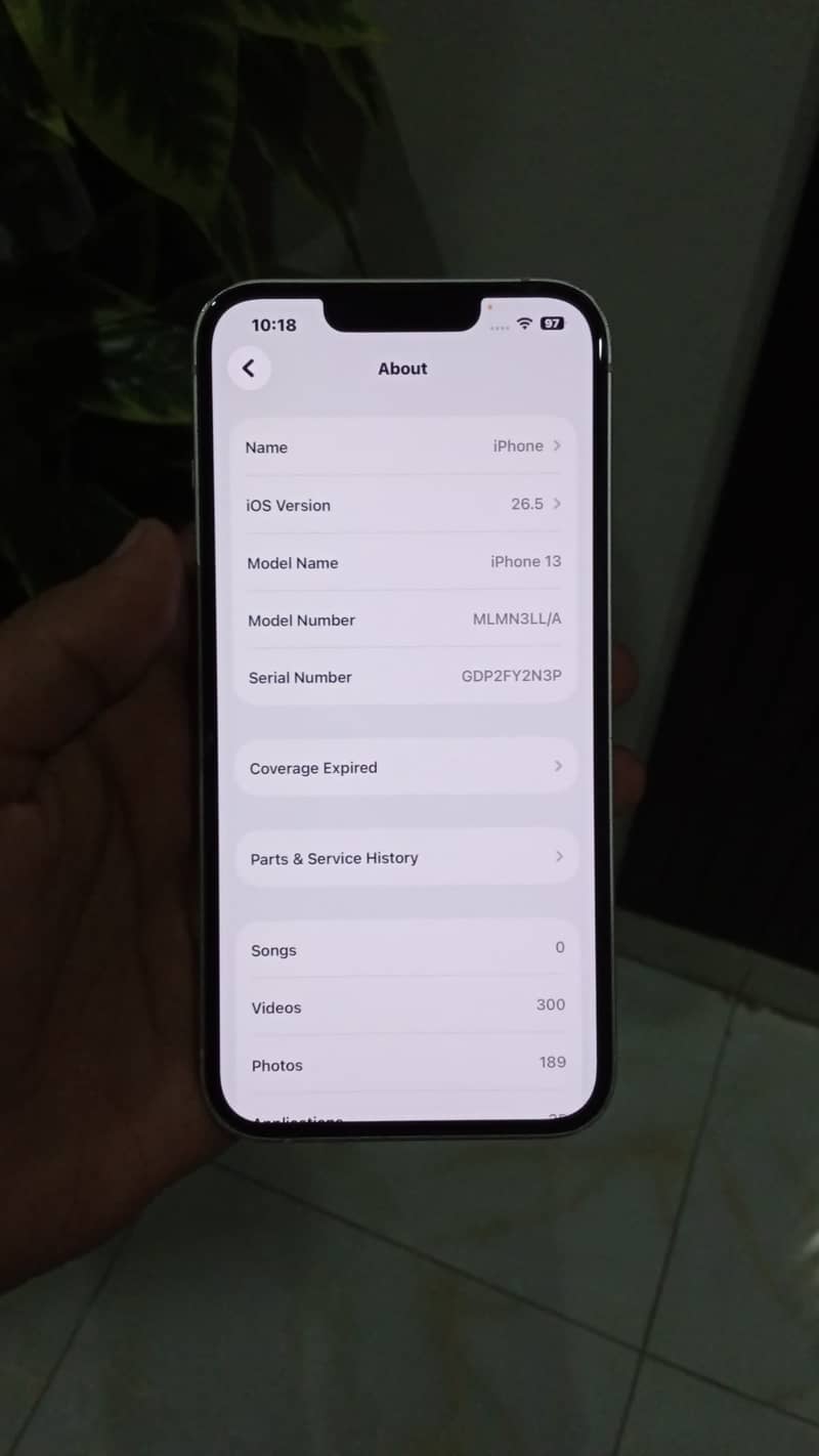 Apple iPhone 13 5
