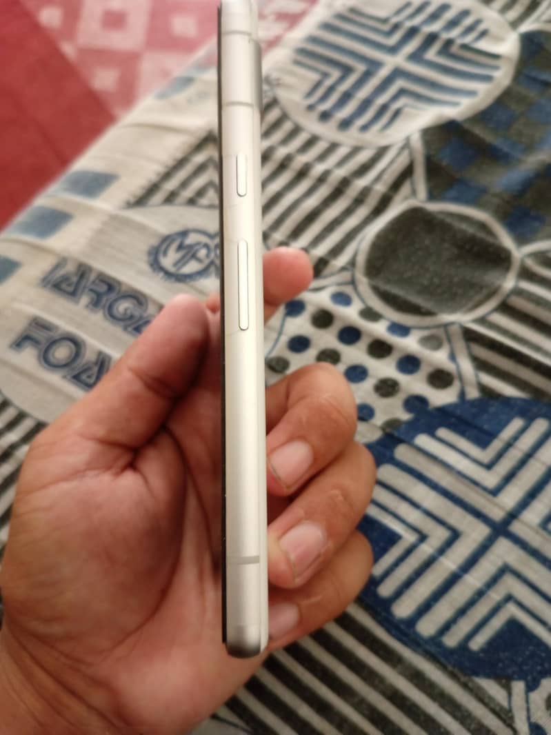 Google Pixel 7a 3