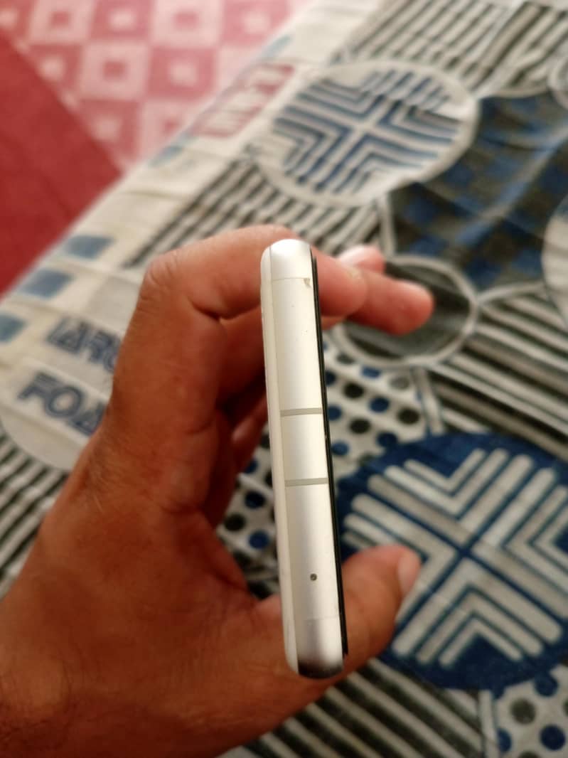 Google Pixel 7a 4