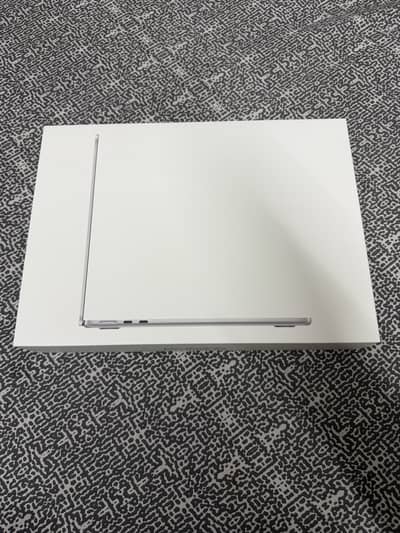 Mackbook Air M5 Silver 16 GB 1 TB