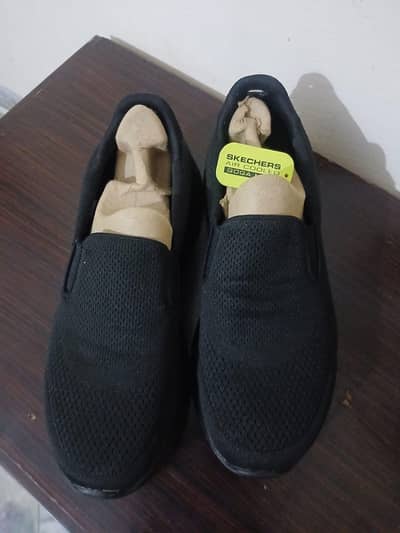 skechers