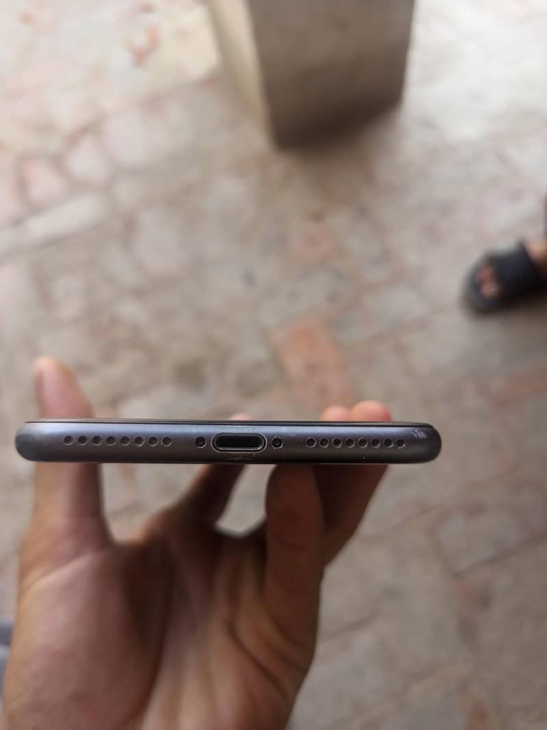 Apple iPhone 8 Plus 2