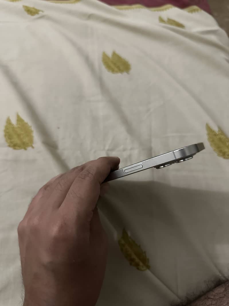 Apple iPhone 4