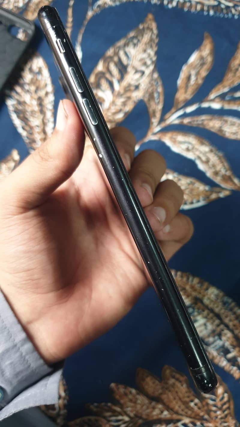 Apple iPhone 7 Plus 3