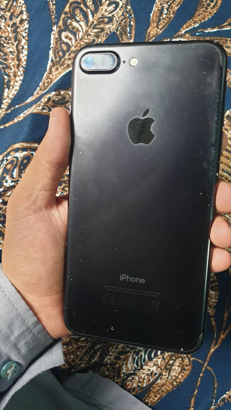 Apple iPhone 7 Plus 5