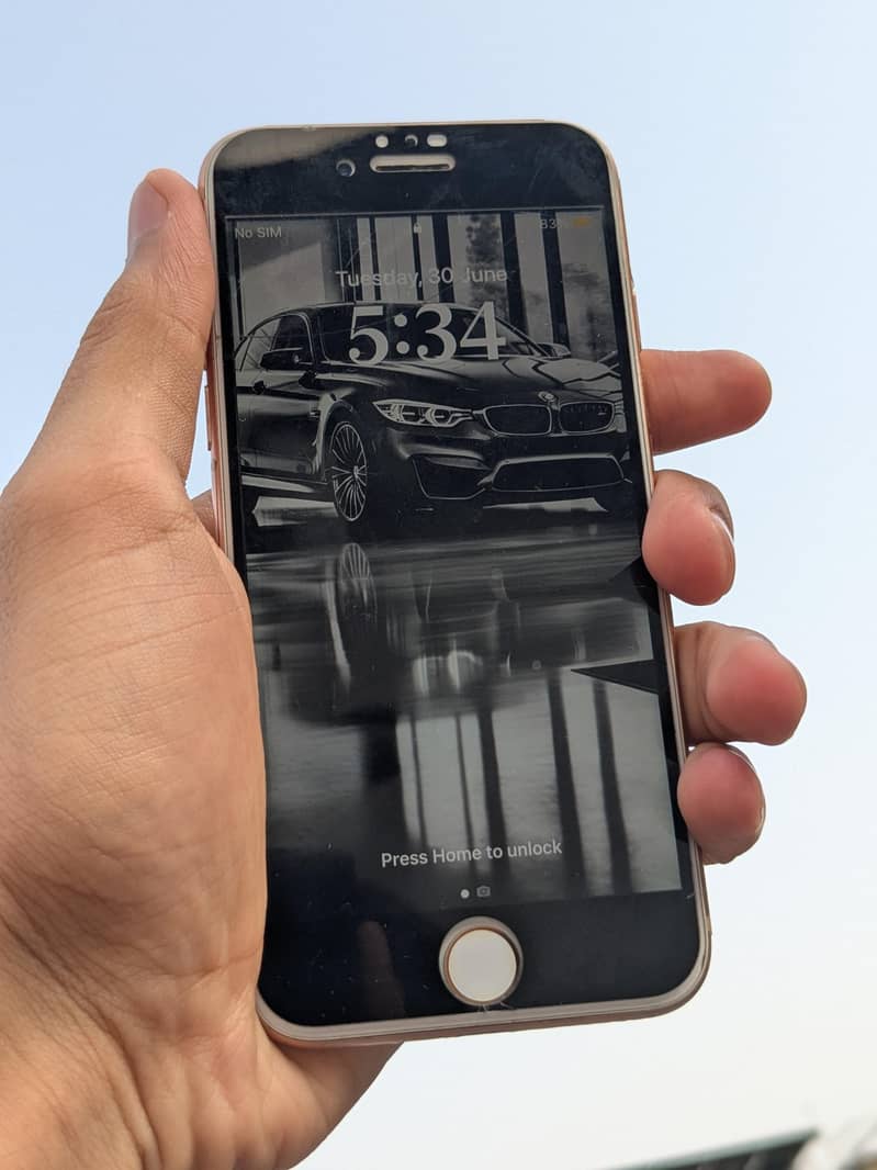 Apple iPhone 8 1