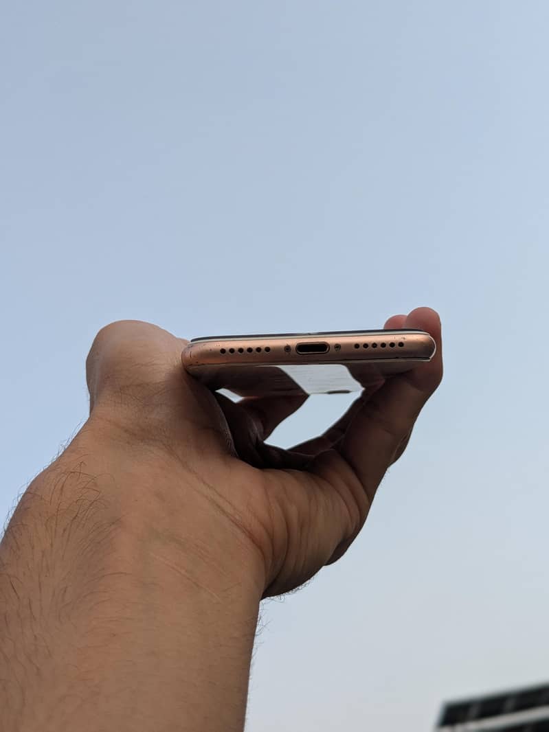 Apple iPhone 8 4
