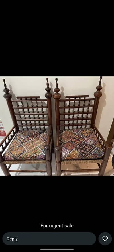peerha chairs