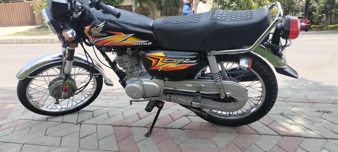Honda 125 totally janian good condition bio Available