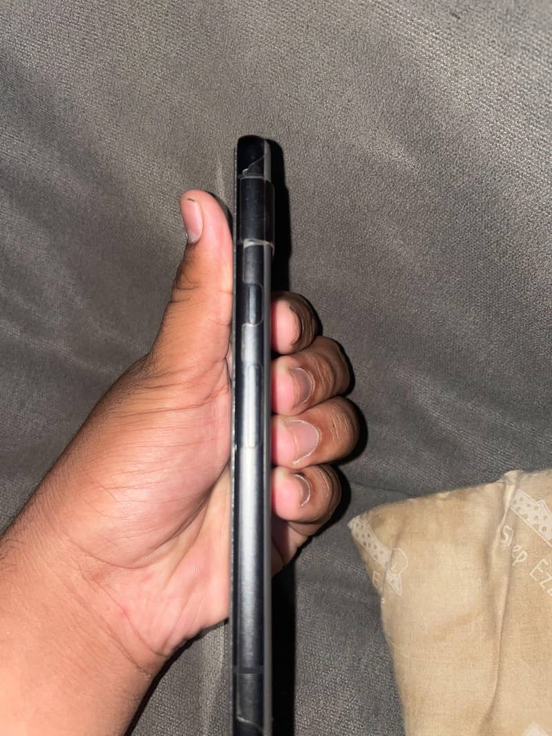 Google Pixel 7a 5