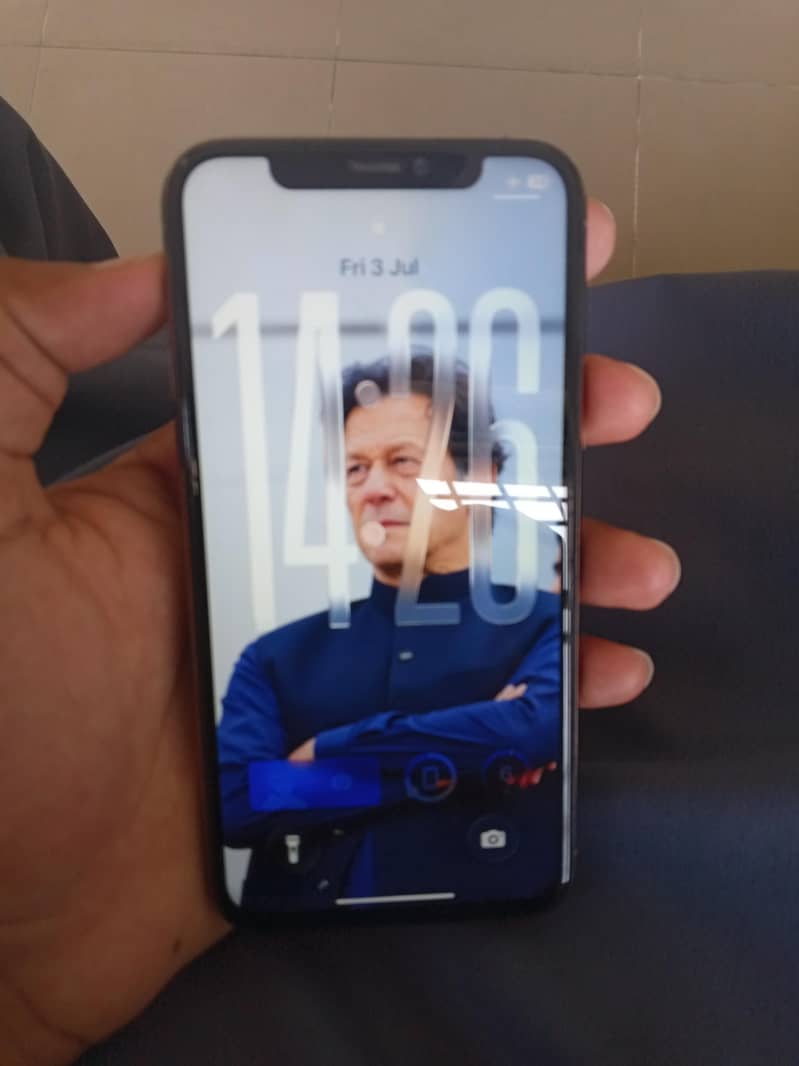 Apple iPhone 11 Pro 1