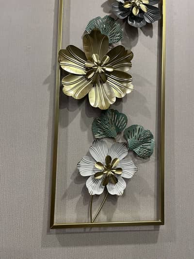 3 Metal Frames