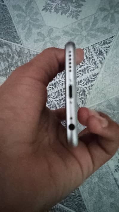 Apple iPhone 6S