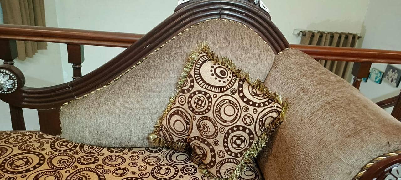 Solid Wood Dewan + Table 1