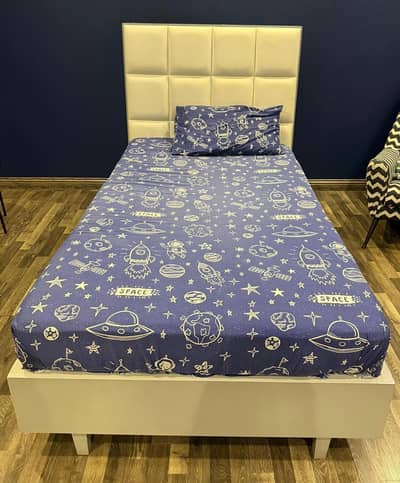 Single Bed, Deco Paint With 8” Spring Mattress