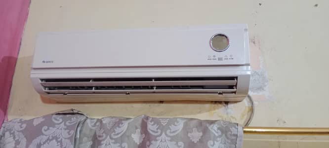 gree ac 1ton orignal condition urgent sale