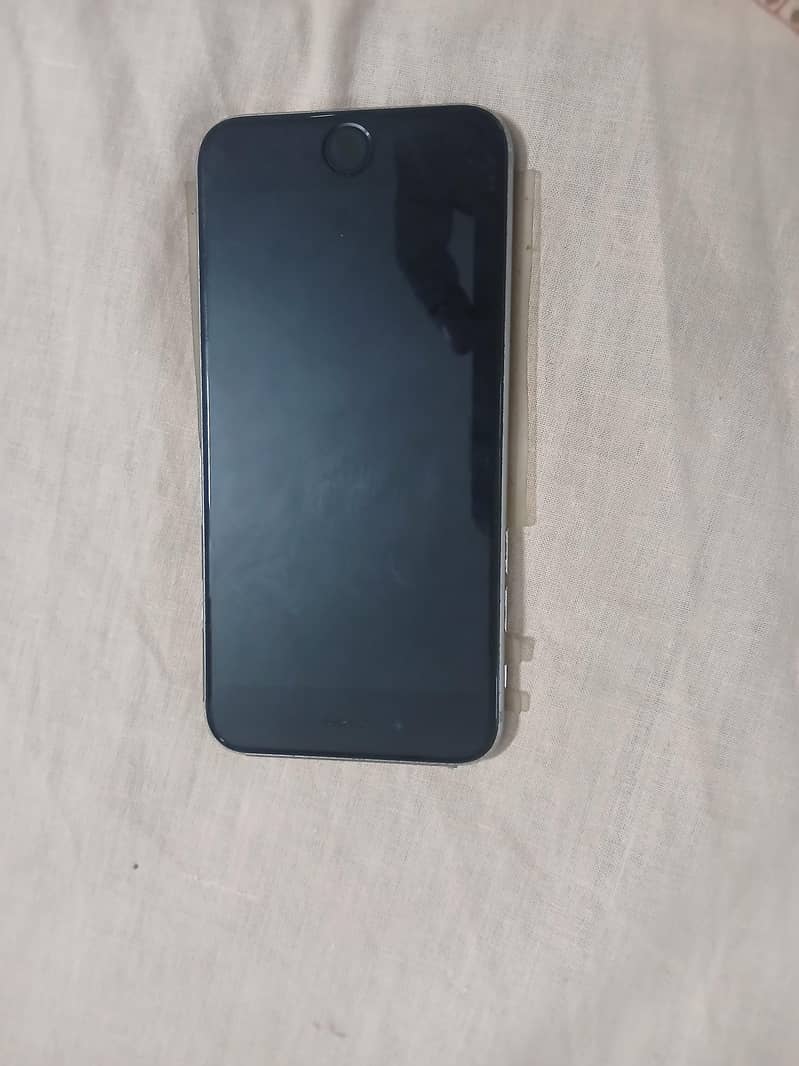Apple iPhone 6S 1
