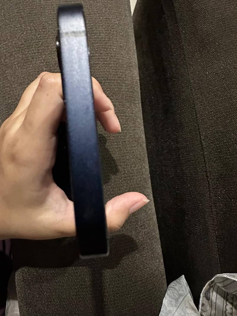Iphone 12 4