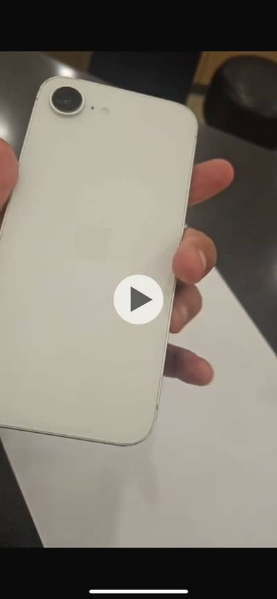Apple iPhone 16e