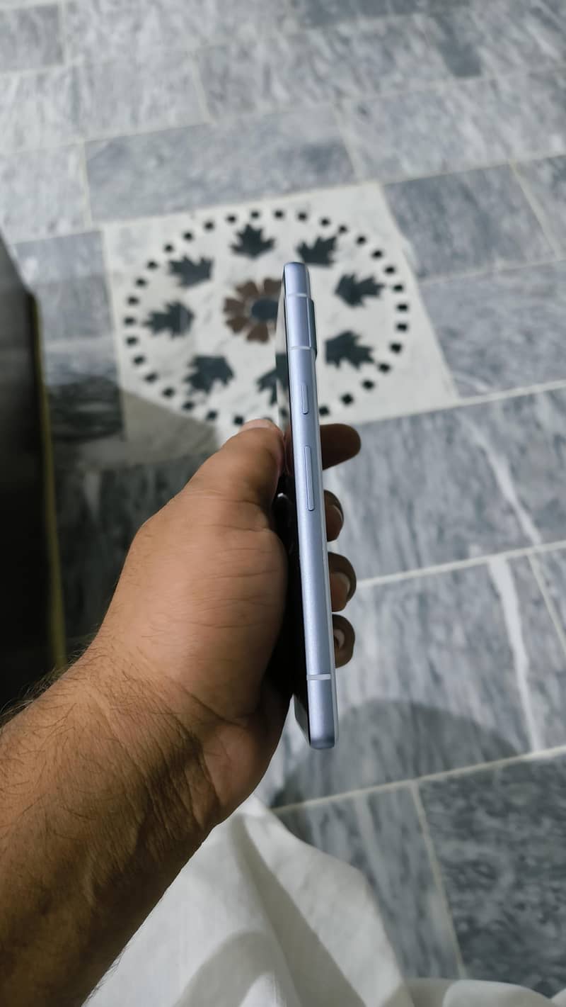 Google Pixel 7a 5
