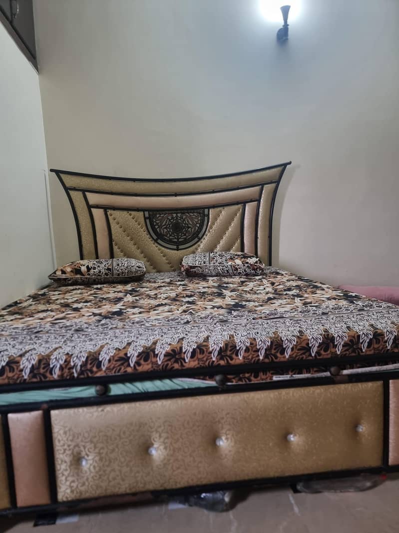king bed 0