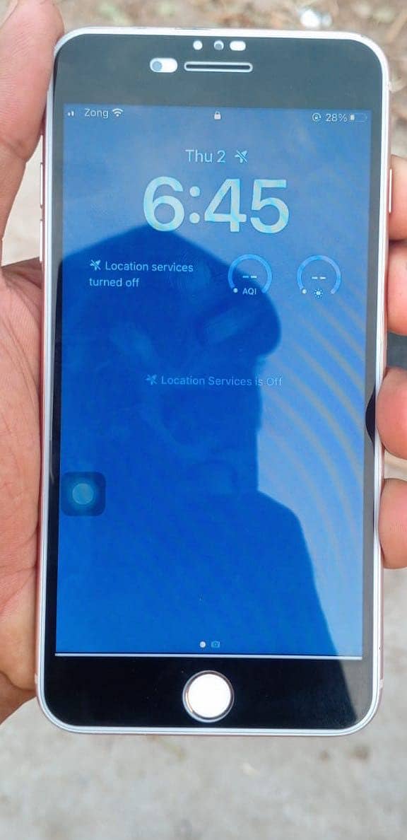 Apple iPhone 8 Plus 1