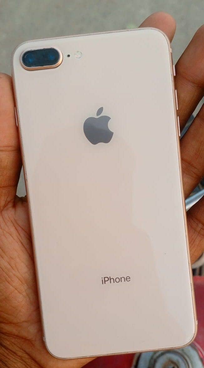 Apple iPhone 8 Plus 2