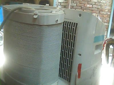 portable ac 1.25 ton 10 by 10 candition