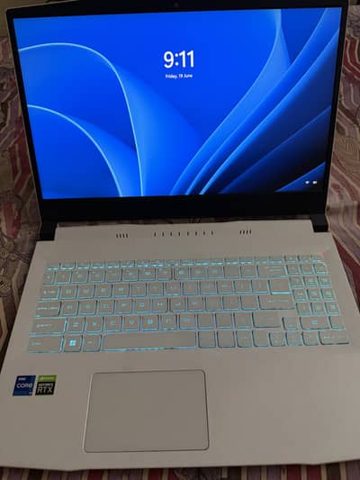 MSI SWORD 15, i7 11 gen, 16 gb ram, NVIDIA RTX 3050 ti , 512ssd + 1tb