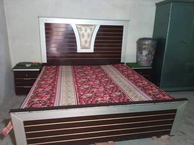 bad side table and with mattress