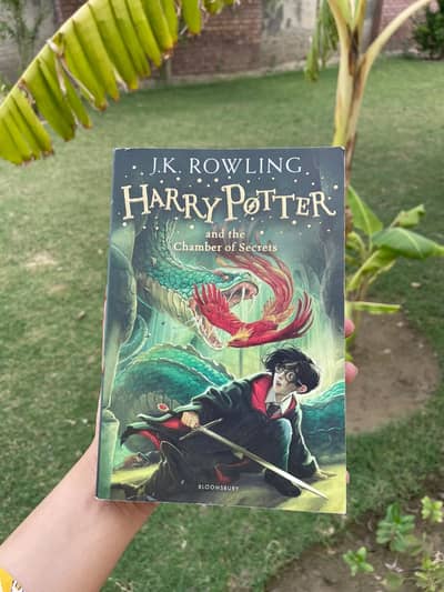 Harry Potter and The Chamber of Secrets by J. K Rowling. 2014.