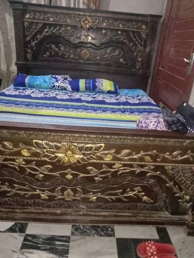 king size bad + side tables + dressing table urgent sall
