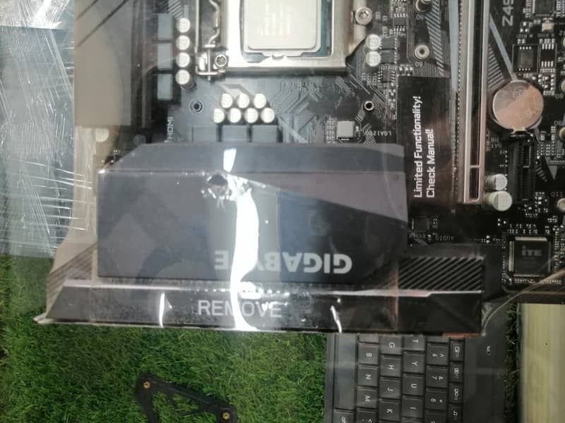 gigabyte board & processor 2