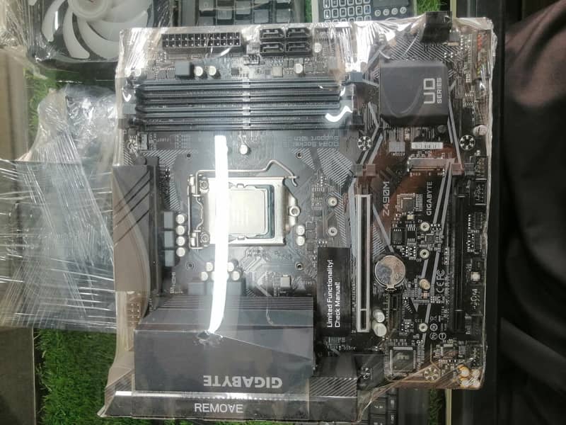 gigabyte board & processor 4