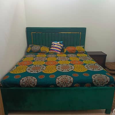 bed with metres