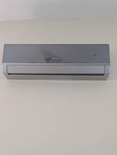 gree 1.5 ton ac genuene gas