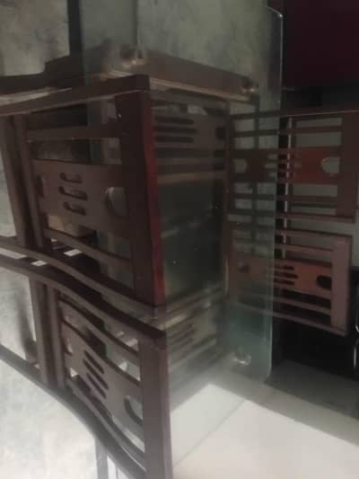 Elegant Wooden Dining Table with Glass Top – Well-Maintained