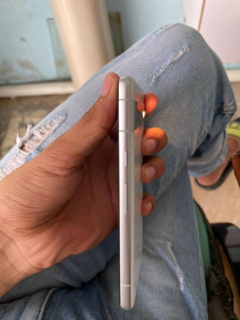 Google Pixel 7a 3