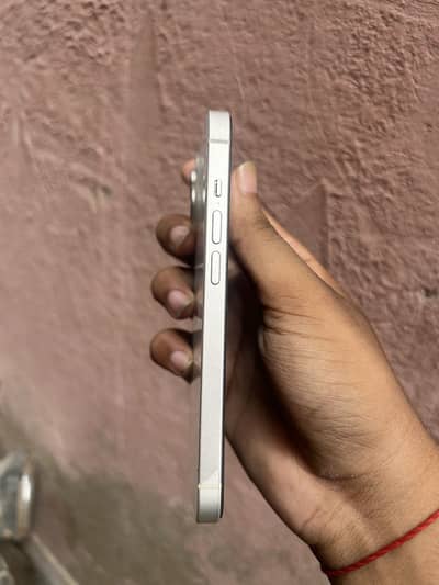 Apple iPhone 14