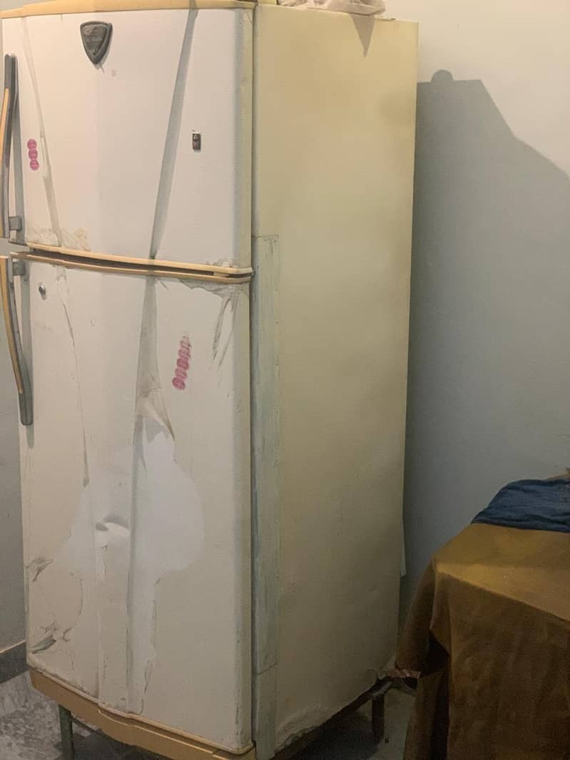 Refrigerator 0
