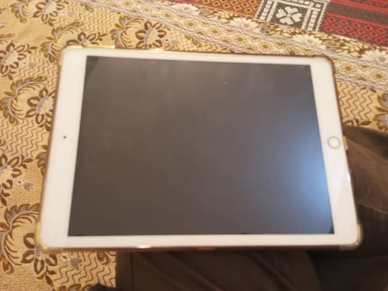 Ipad : 7th Generation 0