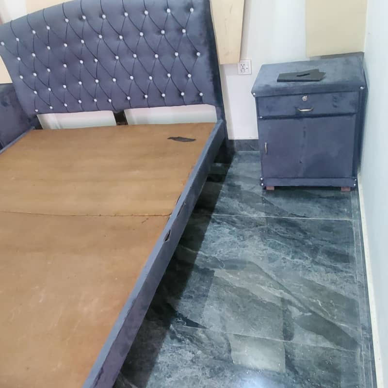 Solid Modern cushioning Bed plus mattress 1