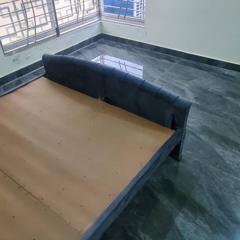 Solid Modern cushioning Bed plus mattress 4