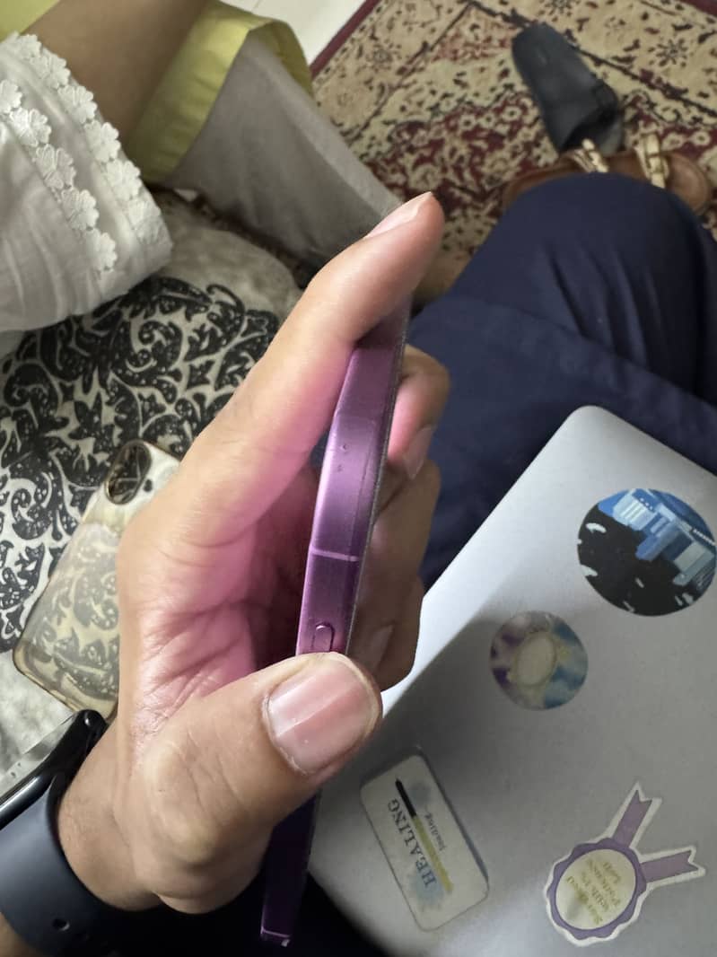 Apple iPhone 16 Plus 2