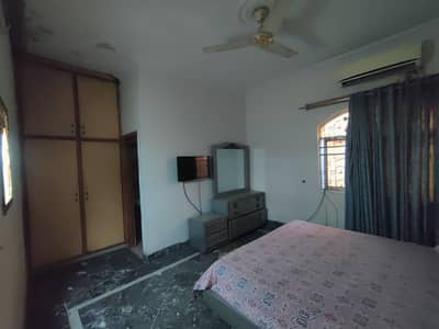 10 Marla Upper Portion In Gulshan Block