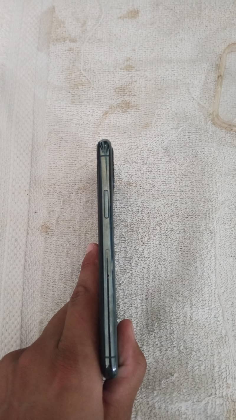 Apple iPhone 11 Pro 3