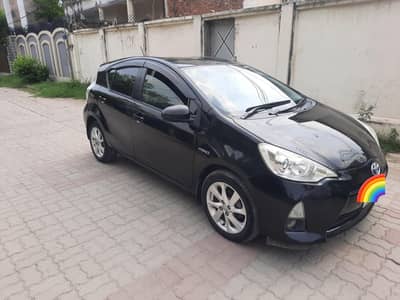 Toyota aqua 2014 . All Giniun
