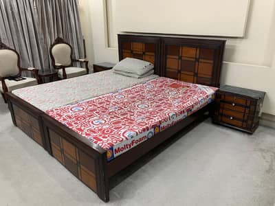 2 Single Beds with Side Tables, Dressing Table & 2 MoltyFoam Mattress
