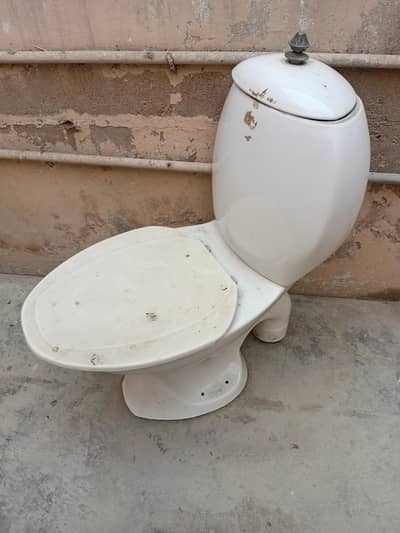 Neat & Clean Used Commode – Excellent Condition